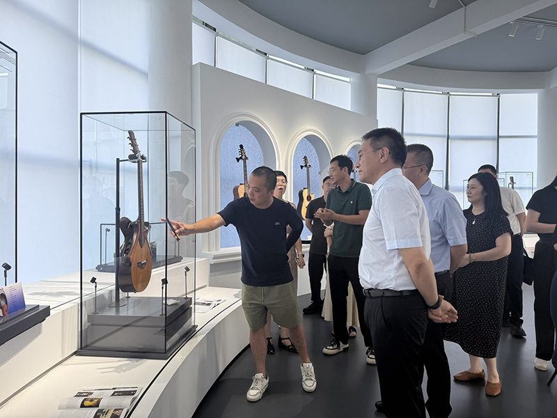 成都市委常委、統(tǒng)戰(zhàn)部部長(zhǎng)劉玉泉常委調(diào)研高鐵城市公園：以文商旅體深度融合賦能城市高質(zhì)量發(fā)展